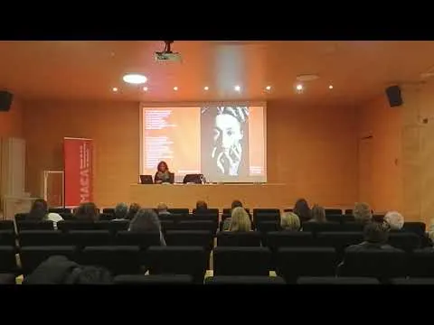 "Dones surrealistes i fotografia". III Edició Debats MAV, Dones en les Arts Visuals
